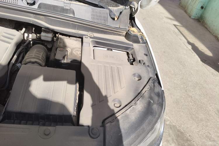 Used Geely Auto Coolray 2019 Sport Model 260T DCT Battle China V Standard Engine Bay Left