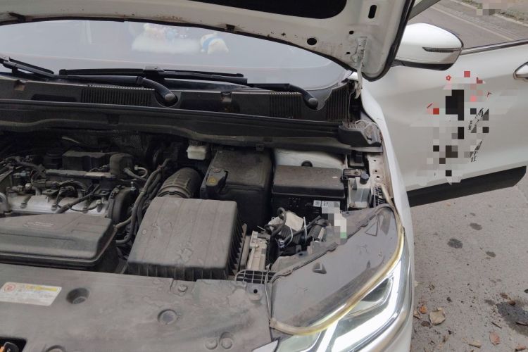 Used Geely Auto Coolray 2019 260T DCT Knight China VI Standard Engine Bay Left