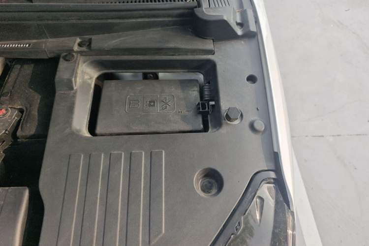 Used Geely Auto Coolray 2019 260T DCT Knight China VI Standard Engine Bay Left