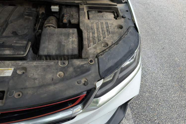Used Geely Auto Coolray 2019 Sport Version 260T DCT Battle China VI Standard Engine Bay Left