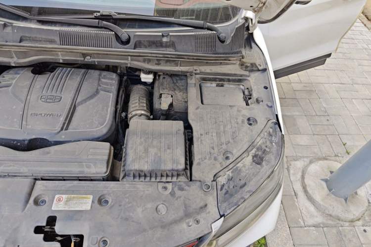 Used Geely Auto Coolray 2019 Sport Version 260T DCT Battle China VI Standard Engine Bay Left