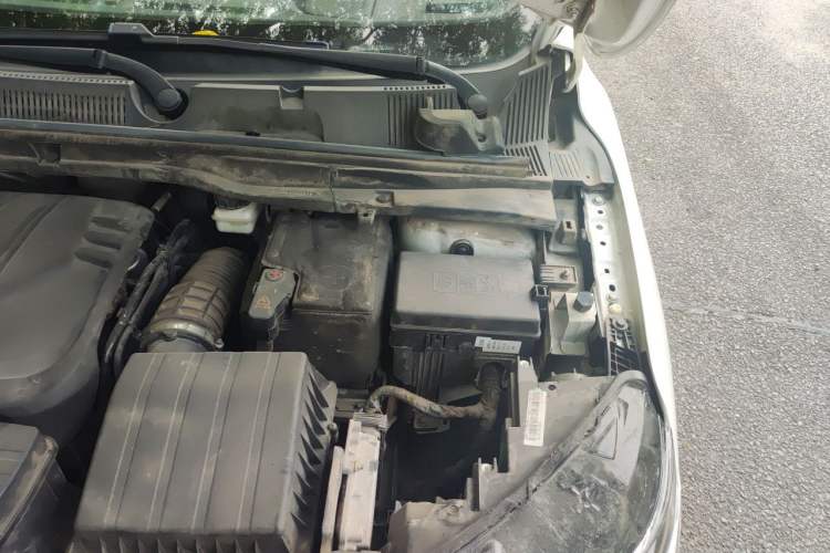 Used Geely Auto Coolray 2019 260T DCT Explorer China VI Standard Engine Bay Left