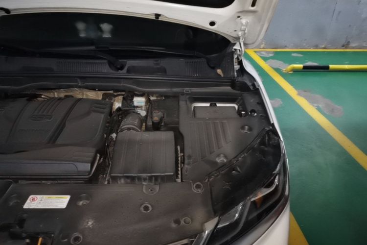 Used Geely Auto Coolray 2019 260T DCT Knight China VI Standard Engine Bay Left
