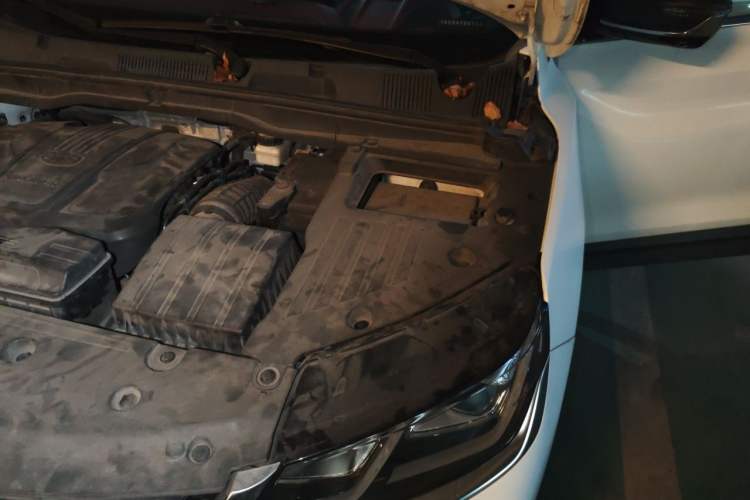 Used Geely Auto Coolray 2019 Sport Model 260T DCT Battle China V Standard Engine Bay Left