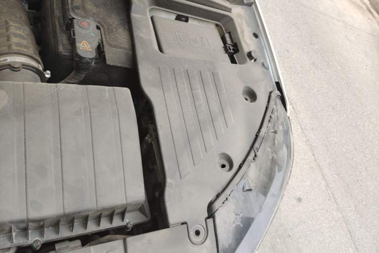 Used Geely Auto Coolray 2019 260T DCT Knight China VI Standard Engine Bay Left