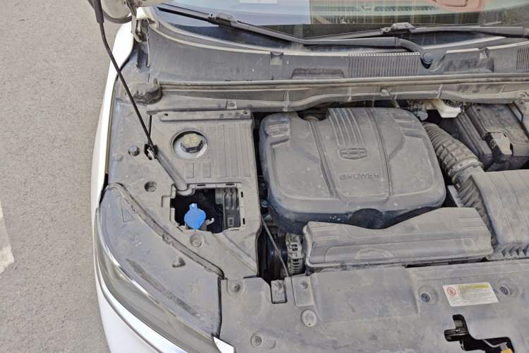 Used Geely Auto Coolray 2019 Sport Version 260T DCT Battle China VI Standard Engine Bay Right