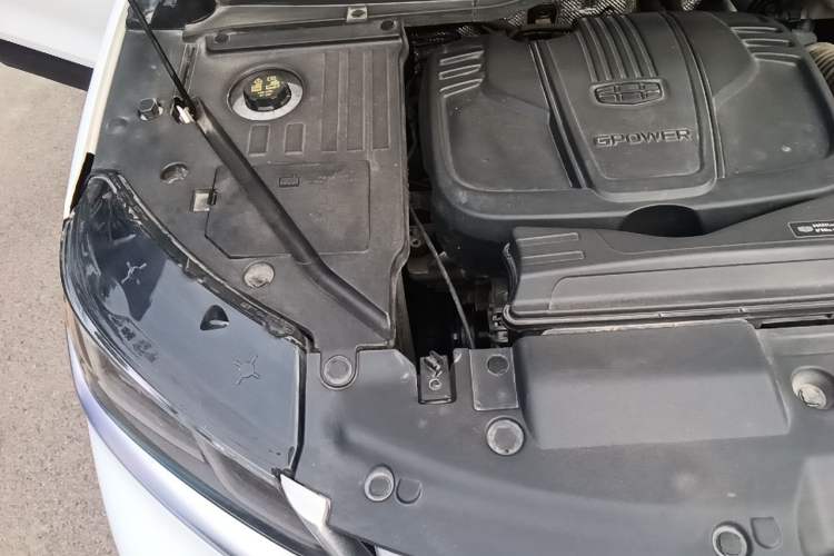 Used Geely Auto Coolray 2019 260T DCT Knight China VI Standard Engine Bay Right