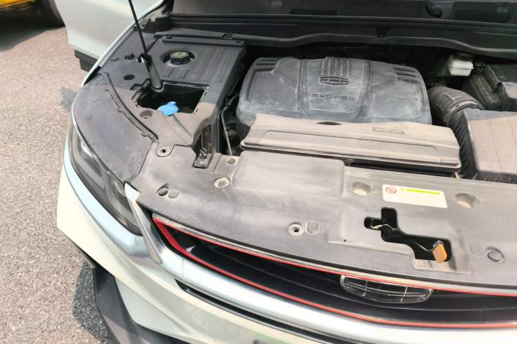 Used Geely Auto Coolray 2019 Sport Version 260T DCT Explorer China VI Standard Engine Bay Right
