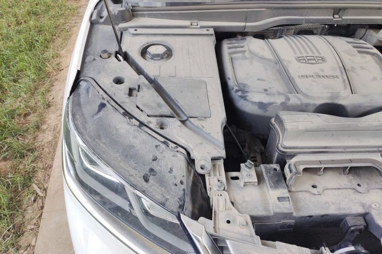 Used Geely Auto Coolray 2019 260T DCT Explorer China VI Standard Engine Bay Right