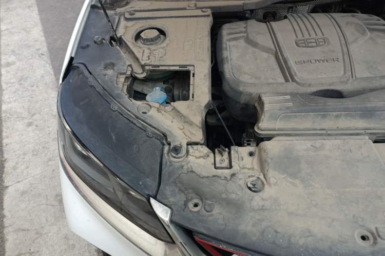 Used Geely Auto Coolray 2019 Sport Model 260T DCT Battle China V Standard Engine Bay Right