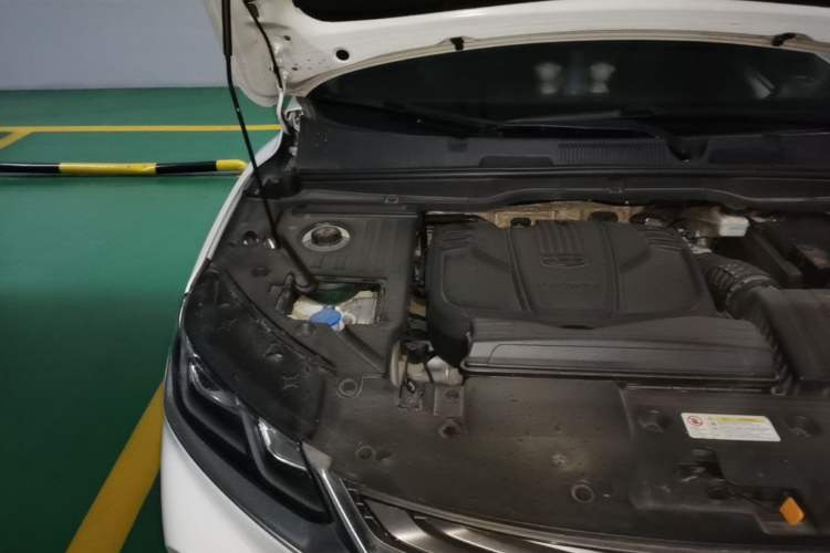 Used Geely Auto Coolray 2019 260T DCT Knight China VI Standard Engine Bay Right