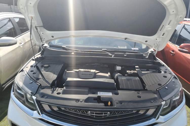 Used Geely Auto Coolray 2019 260T DCT Explorer China VI Standard Engine Bay