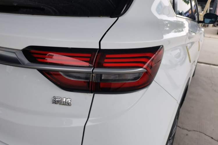 Used Geely Auto Coolray 2019 Sport Version 260T DCT Battle China VI Standard Exterior 3