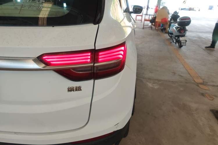Used Geely Auto Coolray 2019 260T DCT Knight China V Standard Exterior 3