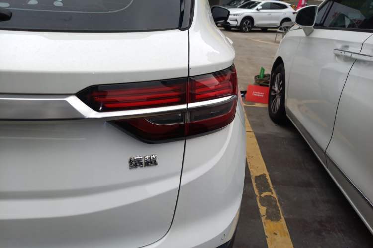Used Geely Auto Coolray 2019 Sport Model 260T DCT Patrol China V Standard Exterior 3
