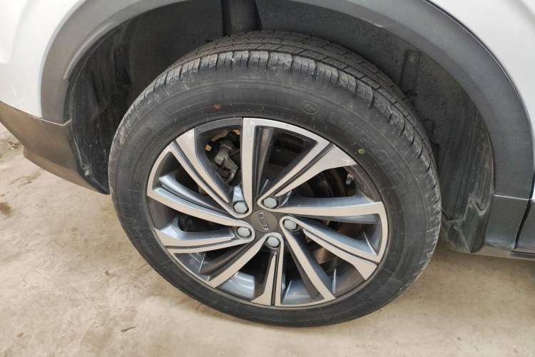 Used Geely Auto Coolray 2019 260T DCT Knight China VI Standard Exterior 5