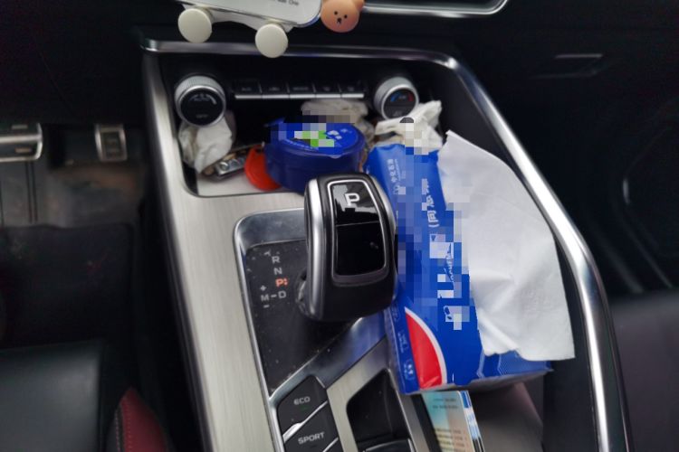 Used Geely Auto Coolray 2019 Sport Model 260T DCT Battle China V Standard Gear Lever