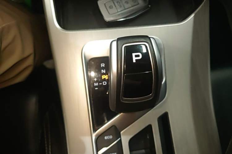 Used Geely Auto Coolray 2019 260T DCT Knight China VI Standard Gear Lever