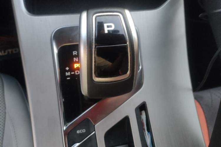 Used Geely Auto Coolray 2019 Sport Model 260T DCT Battle China V Standard Gear Lever