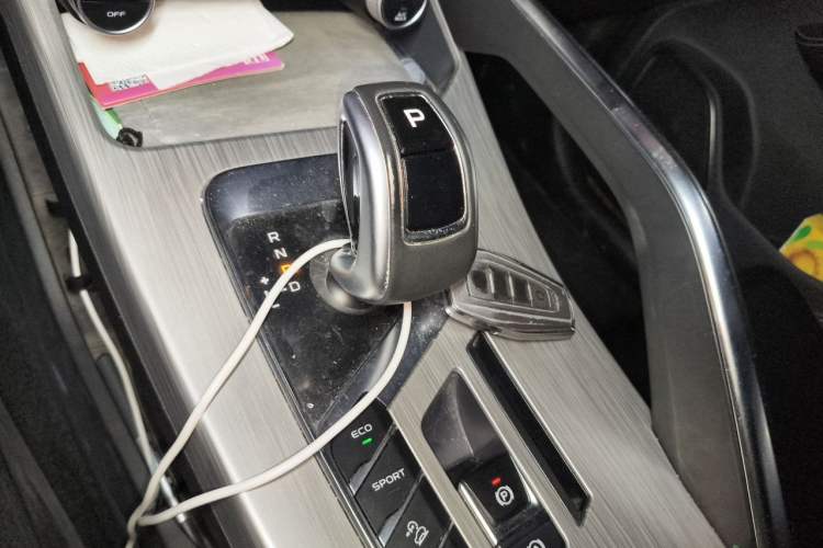 Used Geely Auto Coolray 2019 260T DCT Knight China VI Standard Gear Lever