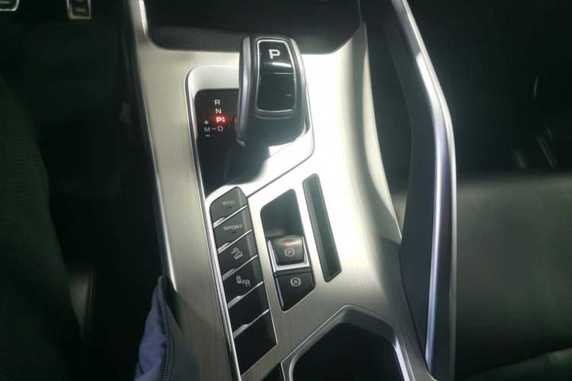 Used Geely Auto Coolray 2019 Sport Version 260T DCT Explorer China VI Standard Gear Lever