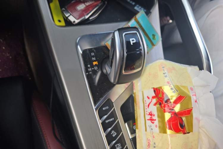 Used Geely Auto Coolray 2019 Sport Version 260T DCT Battle China VI Standard Gear Lever