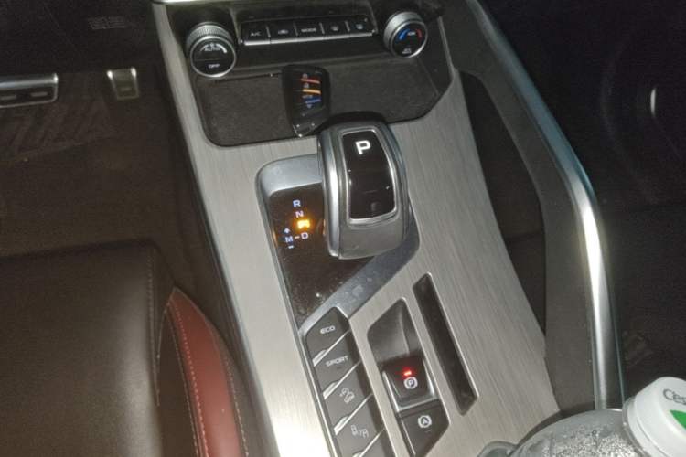 Used Geely Auto Coolray 2019 Sport Version 260T DCT Explorer China VI Standard Gear Lever