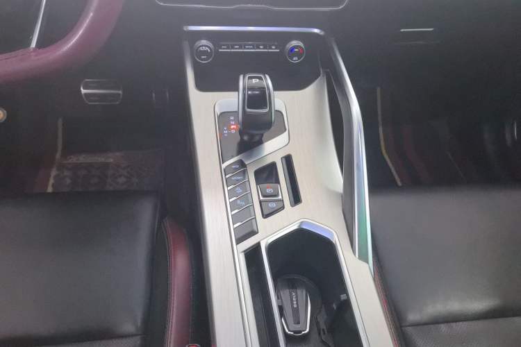 Used Geely Auto Coolray 2019 Sport Version 260T DCT Explorer China VI Standard Gear Lever