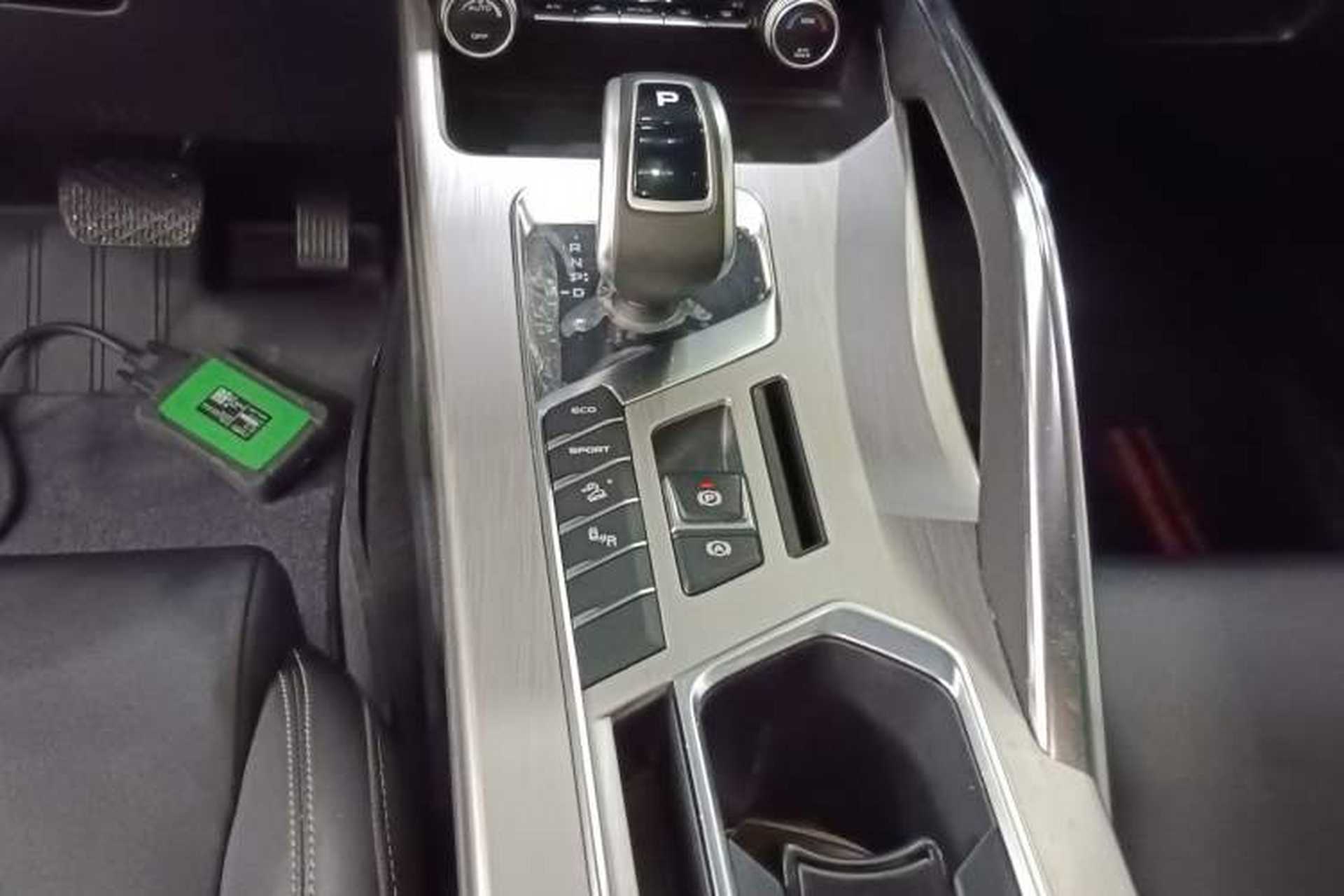 Used Geely Auto Coolray 2019 260T DCT Knight China V Standard Gear Lever