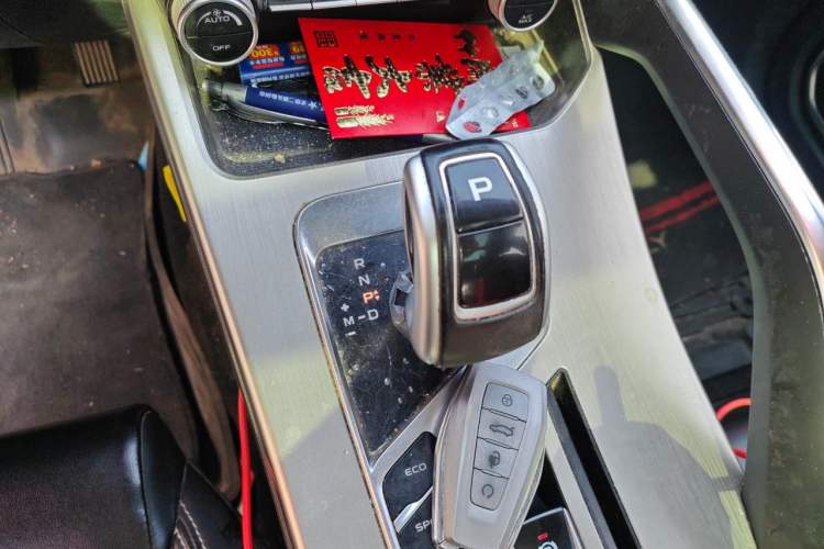 Used Geely Auto Coolray 2019 260T DCT Knight China V Standard Gear Lever