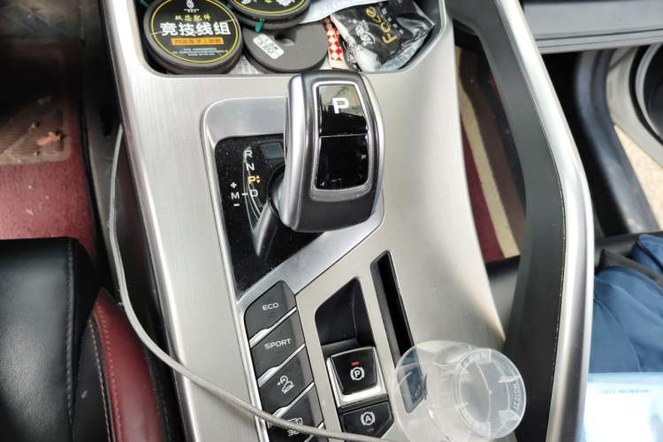 Used Geely Auto Coolray 2019 Sport Version 260T DCT Battle China VI Standard Gear Lever