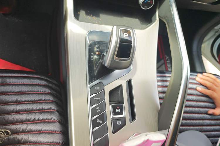 Used Geely Auto Coolray 2019 260T DCT Explorer China V Standard Gear Lever