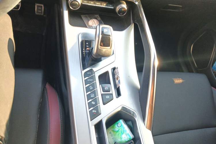 Used Geely Auto Coolray 2019 Sport Model 260T DCT Battle China V Standard Gear Lever