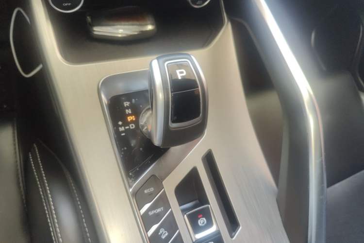 Used Geely Auto Coolray 2019 260T DCT Knight China VI Standard Gear Lever