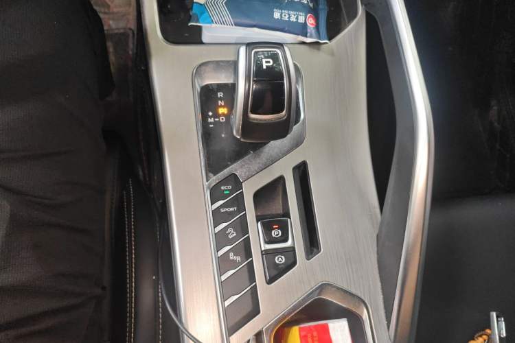 Used Geely Auto Coolray 2019 260T DCT Knight China VI Standard Gear Lever