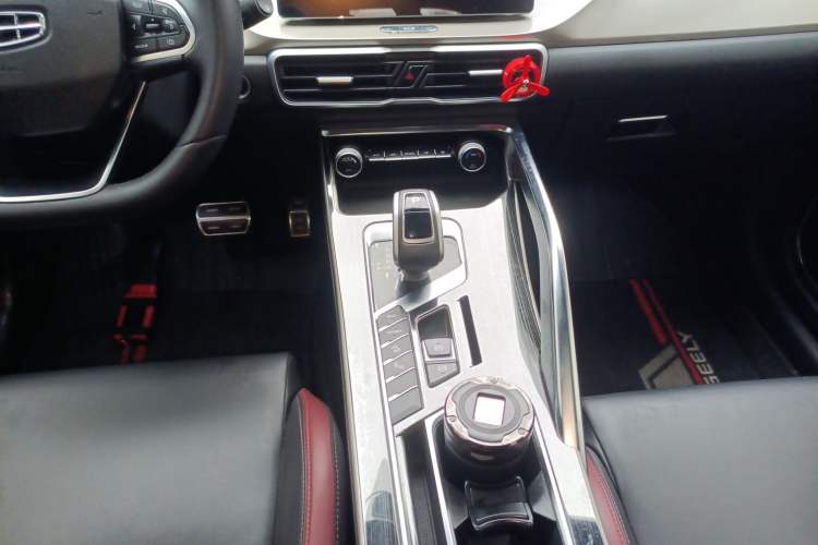 Used Geely Auto Coolray 2019 Sport Model 260T DCT Patrol China V Standard Gear Lever