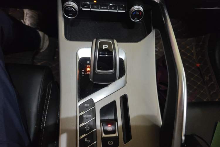 Used Geely Auto Coolray 2019 260T DCT Knight China VI Standard Gear Lever