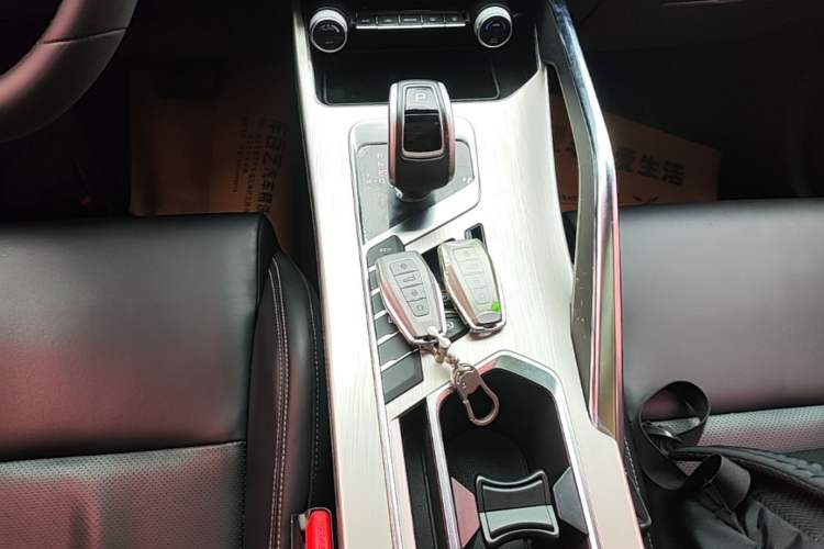 Used Geely Auto Coolray 2019 260T DCT Knight China V Standard Gear Lever