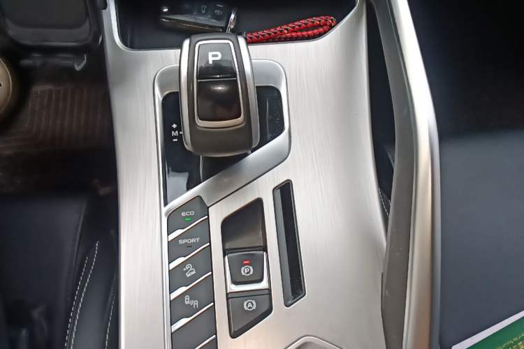 Used Geely Auto Coolray 2019 260T DCT Knight China VI Standard Gear Lever