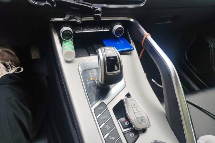 Used Geely Auto Coolray 2019 260T DCT Knight China VI Standard Gear Lever