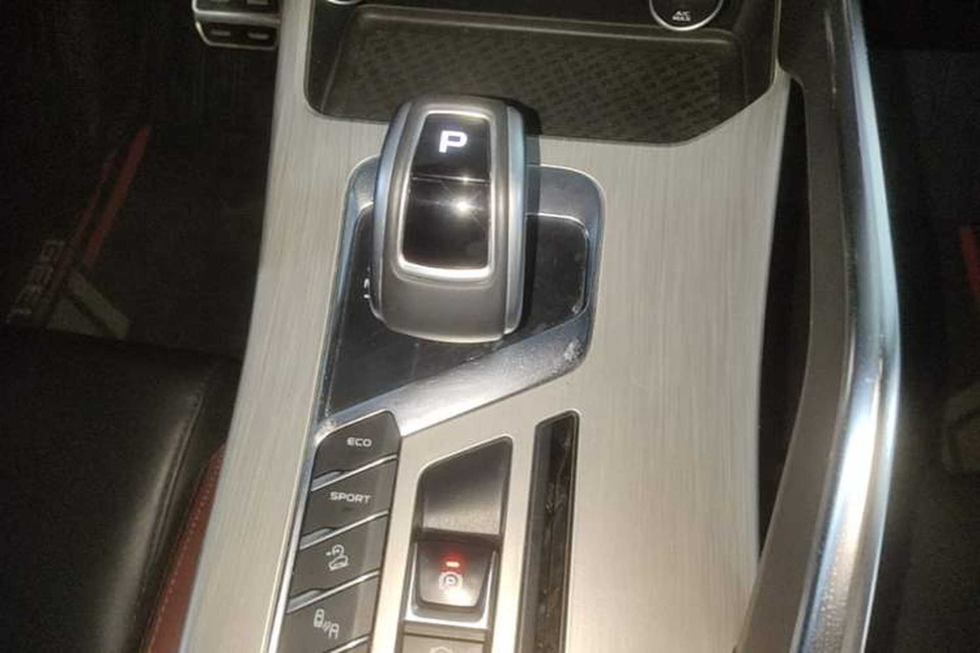Used Geely Auto Coolray 2019 Sport Version 260T DCT Explorer China VI Standard Gear Lever