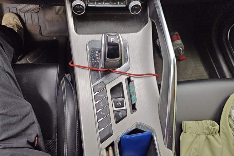 Used Geely Auto Coolray 2019 260T DCT Knight China VI Standard Gear Lever