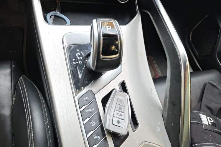 Used Geely Auto Coolray 2019 260T DCT Knight China V Standard Gear Lever