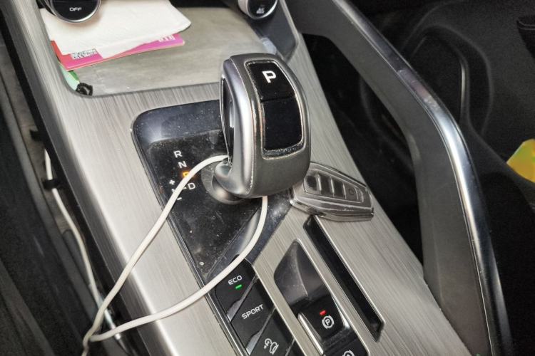 Used Geely Auto Coolray 2019 260T DCT Knight China VI Standard Gear Lever