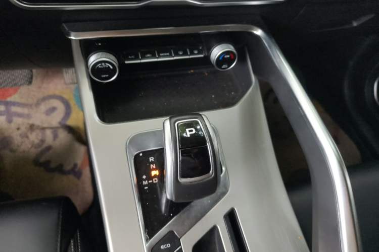 Used Geely Auto Coolray 2019 260T DCT Knight China VI Standard Gear Lever