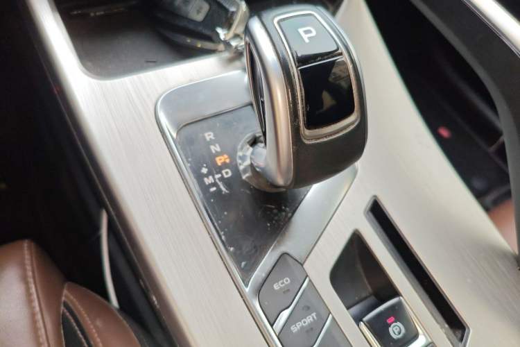 Used Geely Auto Coolray 2019 260T DCT Explorer China V Standard Gear Lever