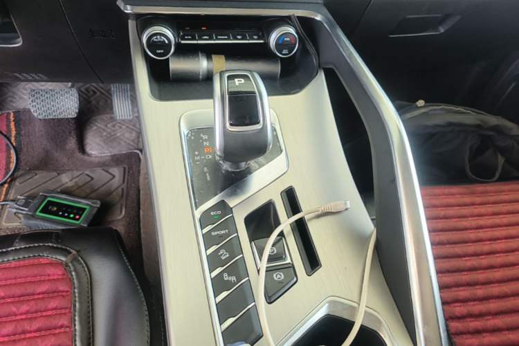 Used Geely Auto Coolray 2019 260T DCT Knight China VI Standard Gear Lever