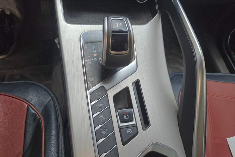 Used Geely Auto Coolray 2019 260T DCT Explorer China V Standard Gear Lever