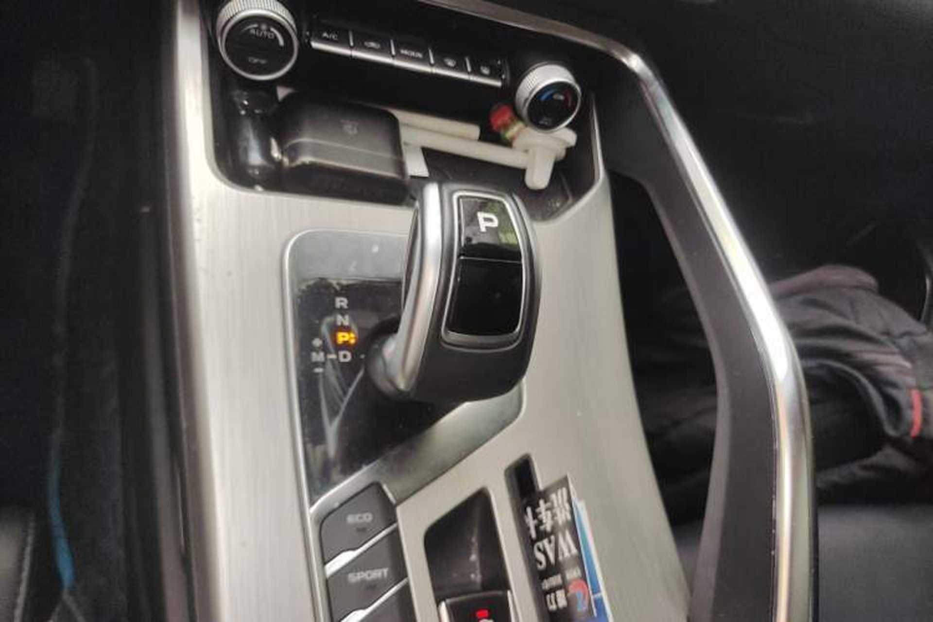 Used Geely Auto Coolray 2019 260T DCT Knight China VI Standard Gear Lever