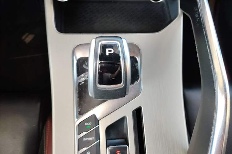 Used Geely Auto Coolray 2019 Sport Model 260T DCT Battle China V Standard Gear Lever